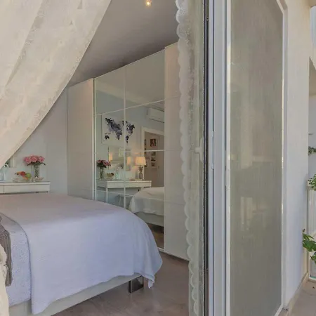 My Sanctuary: Incl Breakfast, Own Bathroom & Cats منزل للإقامة