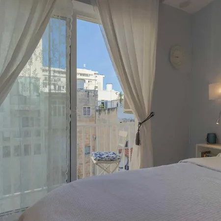 My Sanctuary: Incl Breakfast, Own Bathroom & Cats * Gzira